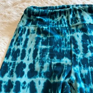 LuLaRoe Buttery Soft Tie-Dye Leggings